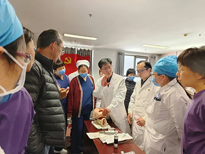 党建业务融合| 提升急危重患者处置能力 促进两院区协同发展